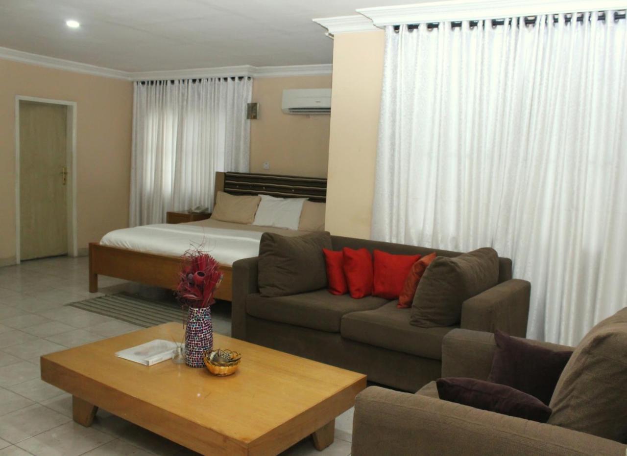 فندق Hillside Gardens Ltd لاغوس المظهر الخارجي الصورة